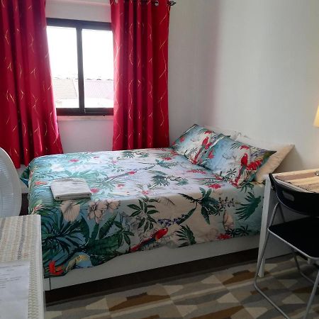Anthony'S Place Алмада Экстерьер фото
